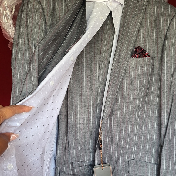 2 and 3 piece suits complete with shirts, ties, and pocket squares most with tag - Picture 10 of 17